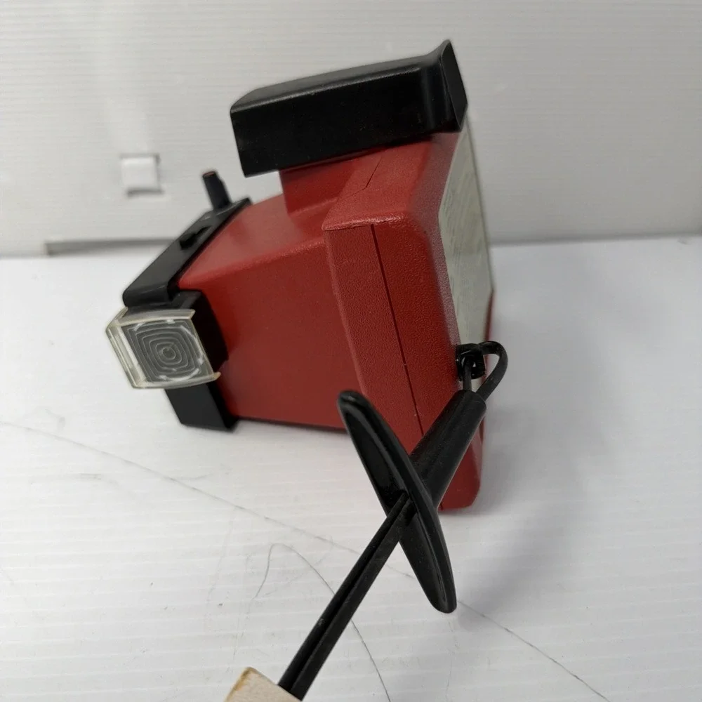 Vintage Electric Zip Polaroid Land Camera: Red Color: Untested!